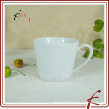 Tasse en porcelaine